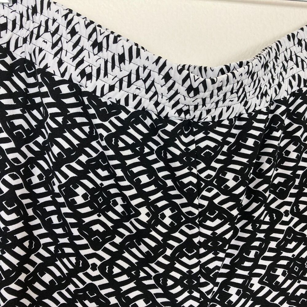 Roz & Ali Women's Straight-Wide Pants Size XL Black White Geometric Stretch - Picture 2 of 5